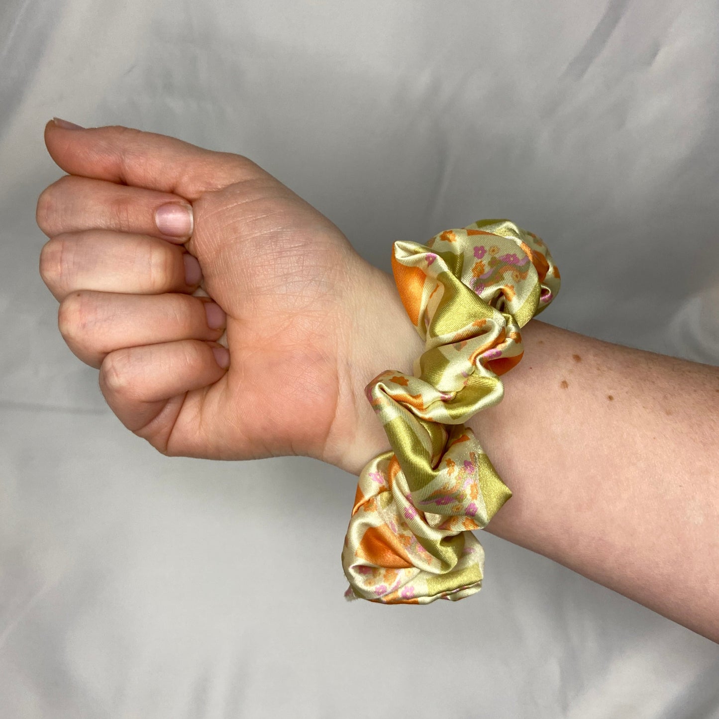 Retro Checkerboard Standard Scrunchie